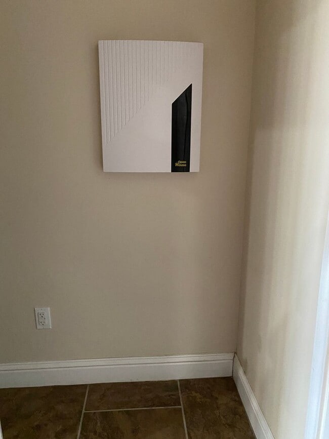 Building Photo - Home in North Park