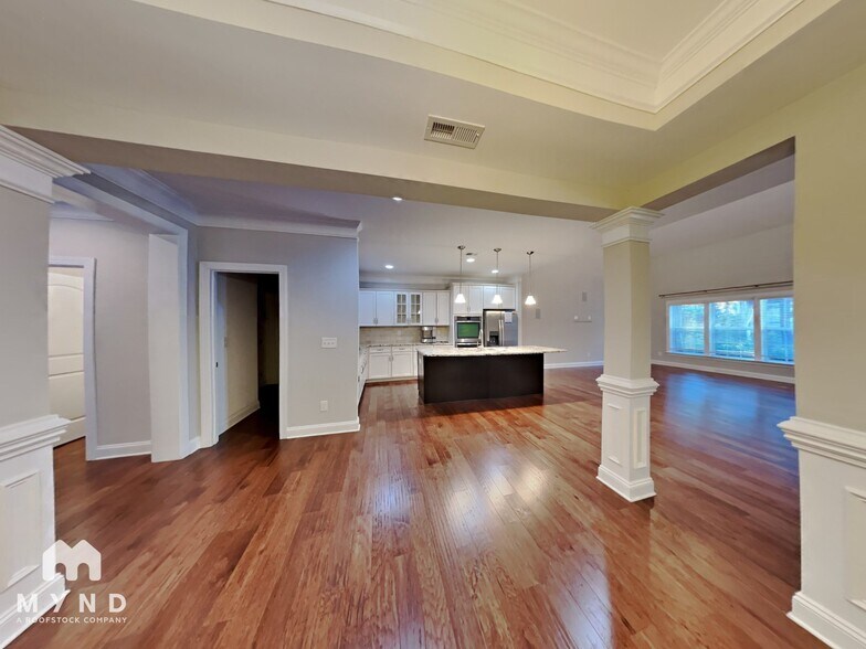 Building Photo - 5113 Pansley Dr