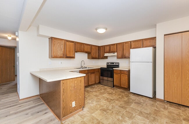 Building Photo - 601 Bakertown Dr