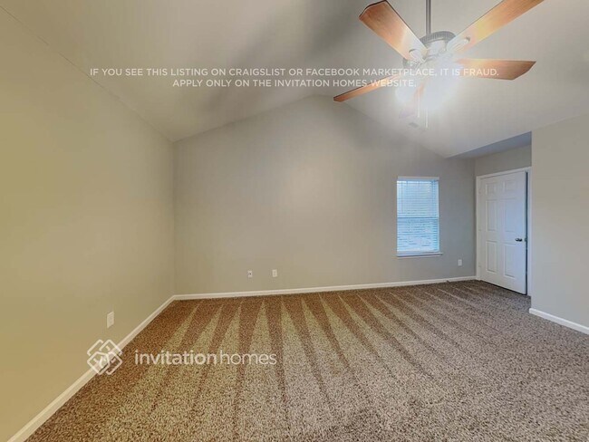 Building Photo - 1215 Pinehaven Ct