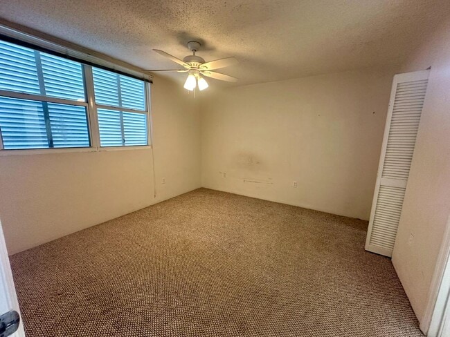Building Photo - 3675 Seaside Dr