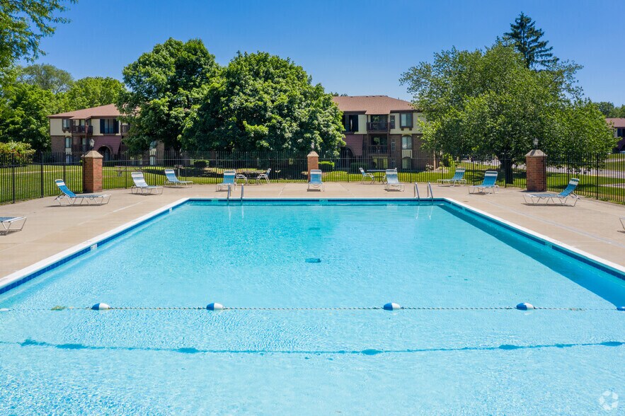 Granada Apartments 2760 Granada Dr Jackson MI 49202 Apartment Finder