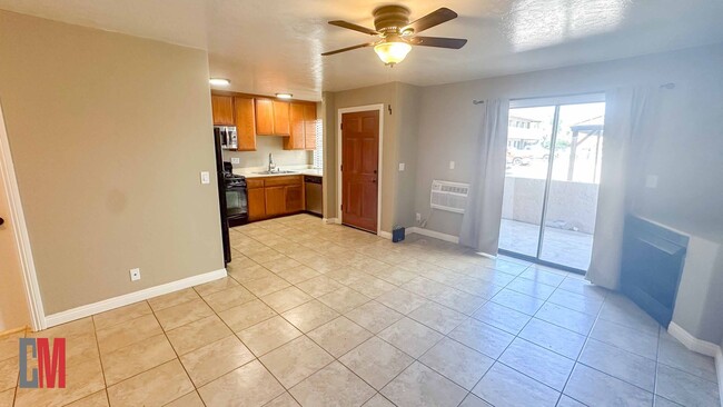 Interior Photo - 323 W 15th Ave