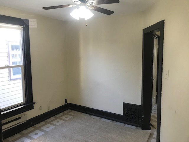 Living room - 123 S 5th St