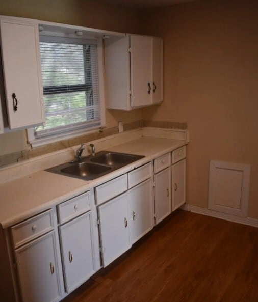 Building Photo - 5963 Southwind St