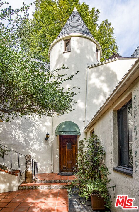 Building Photo - 4458 Dundee Dr