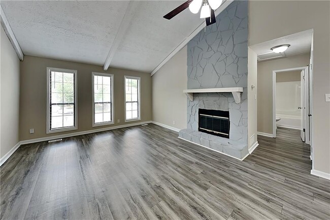 Building Photo - 1627 Eric Cir