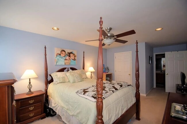 Building Photo - 555 Broxton Ct