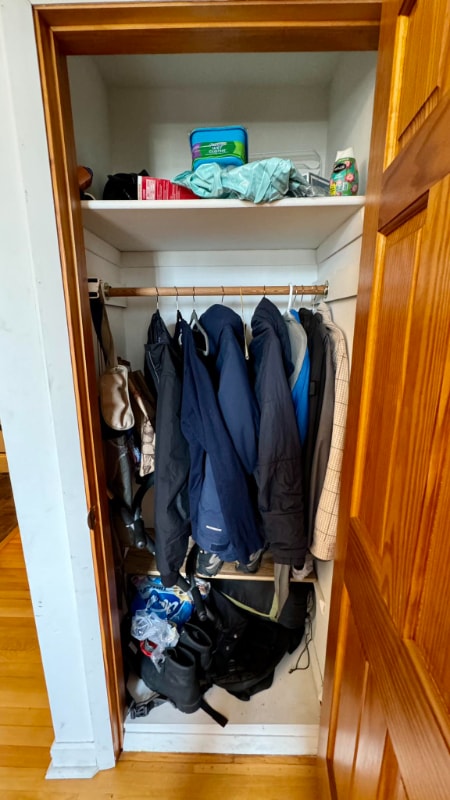 Building Photo - 1368 W Evergreen Ave