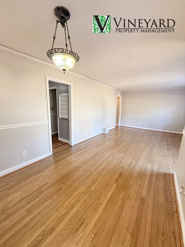 Building Photo - 50 Peachtree Cir SE