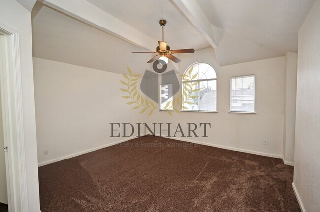 Building Photo - 2233 E Christopher Dr