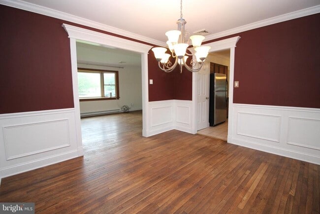 Building Photo - 336 Cowpath Rd
