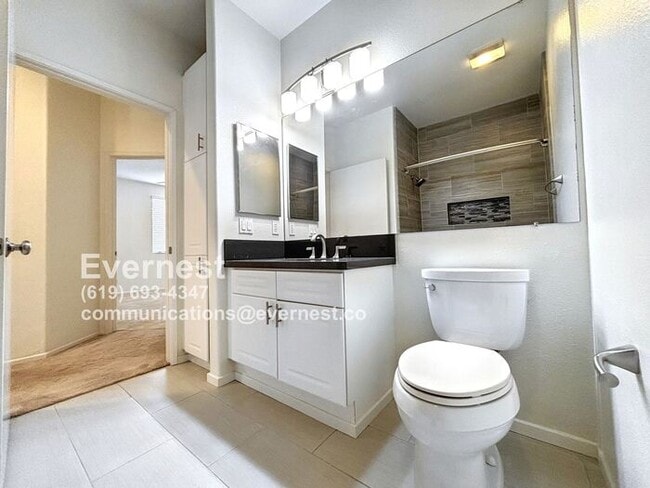 Building Photo - Charming 2-Bedroom Condo in Peaceful Sabre...