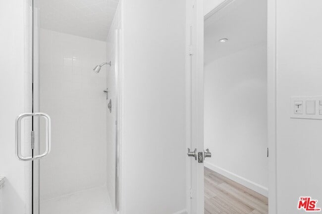 Building Photo - 825 S Gretna Green Way