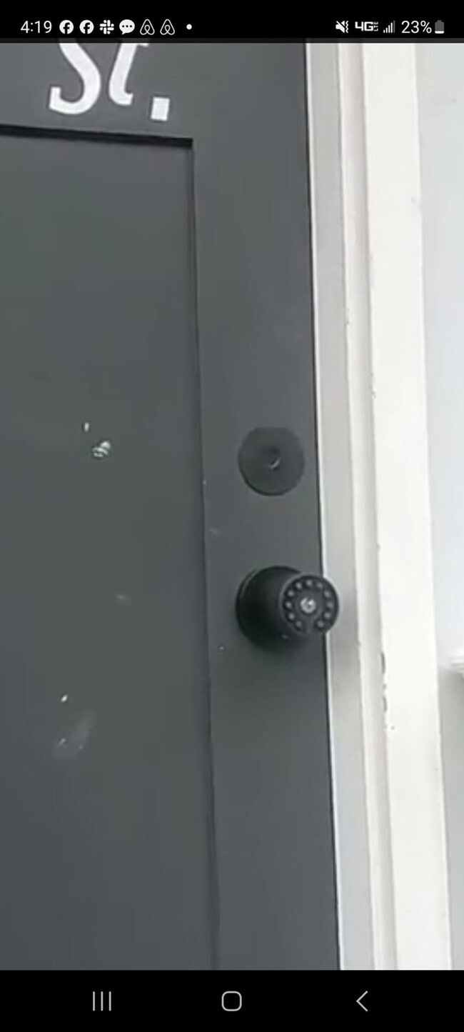 Building Photo - 3 Dean Ave