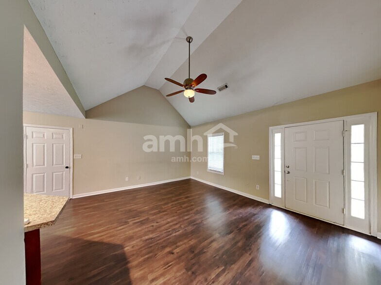 Building Photo - 84 Glen Ridge Dr