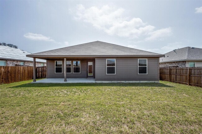Building Photo - 808 Saddle Horn Way