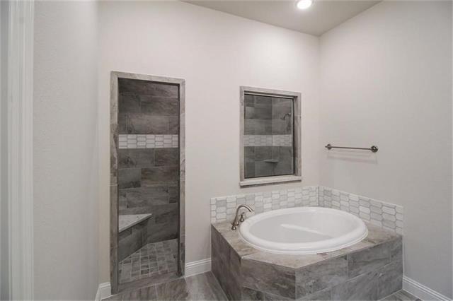 Building Photo - 860 Avery St