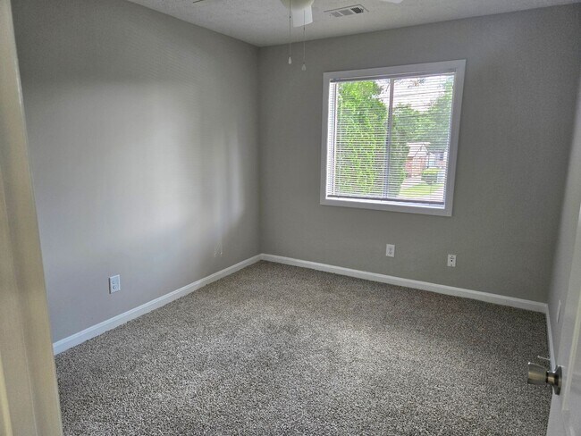 Building Photo - FOR RENT in Central Columbus! Available Now!