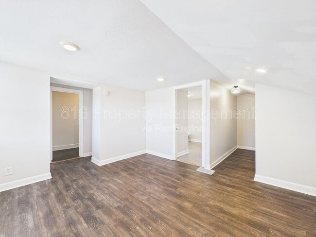 Building Photo - 4140 College Ave