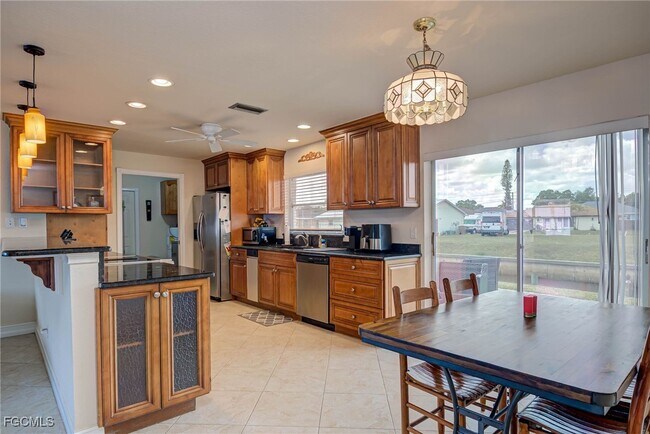 Building Photo - 2019 Clark Ave