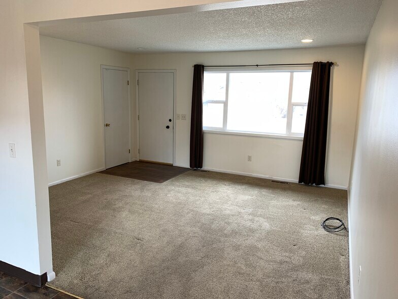 Building Photo - 1412 Cheryl St