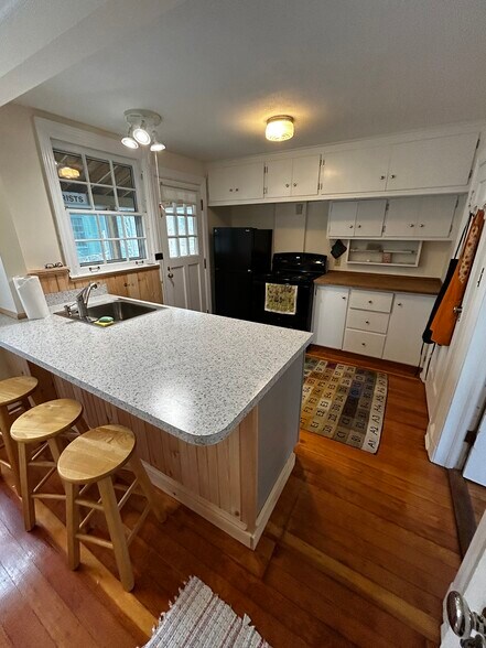 kitchen - 6 Albany St