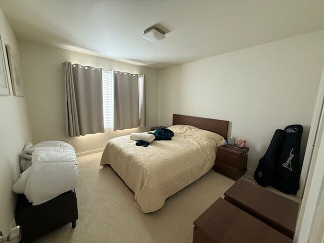 Building Photo - 3Bd/2.25Ba Lynnwood Townhouse