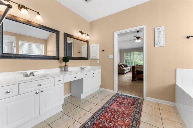 Building Photo - 15150 Galena Dr