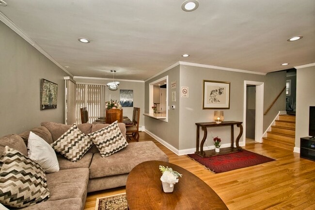 Building Photo - 5200 Madison St