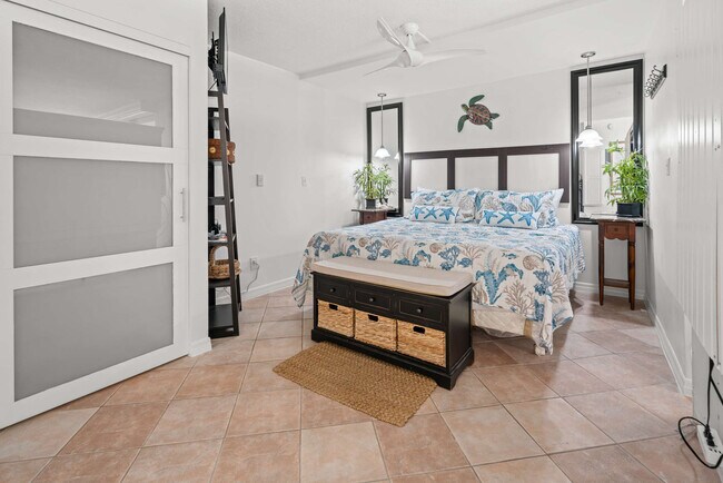 Building Photo - 5600 Bonita Beach Rd SW