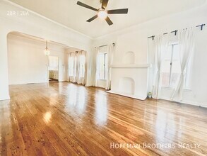 Building Photo - 1306 1/2 S Cloverdale Ave-