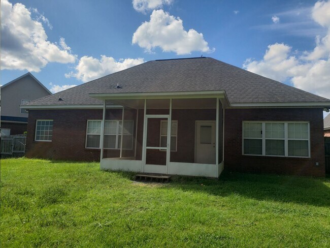 Building Photo - Windsor Trace Subdivision!