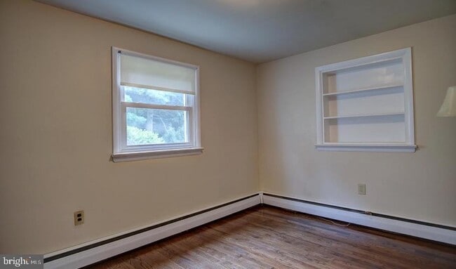 Building Photo - 1223 Township Line Rd