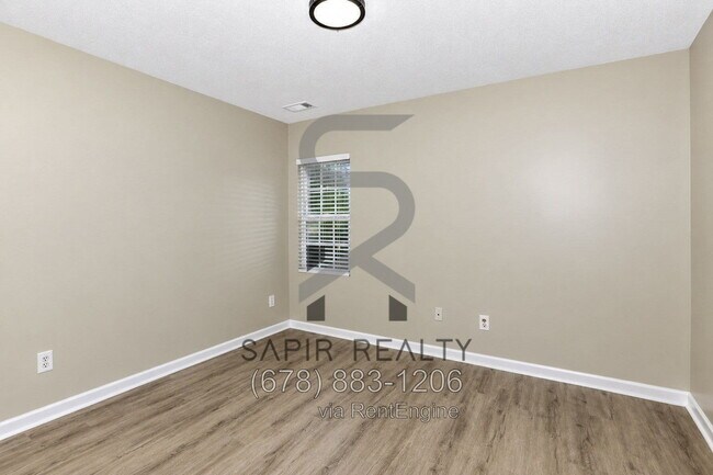 Building Photo - 2746 Knoll Rd SE