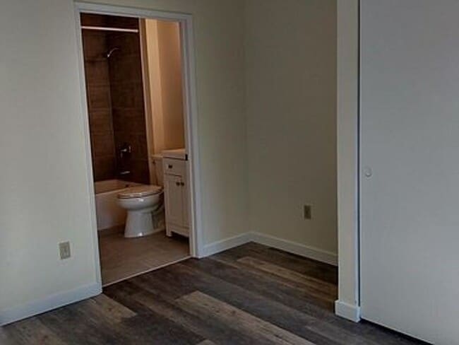 Building Photo - Age 55+ Only - Remodeled One Bedroom Condo...