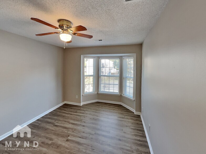 Building Photo - 3968 Elizabeth Glen Way