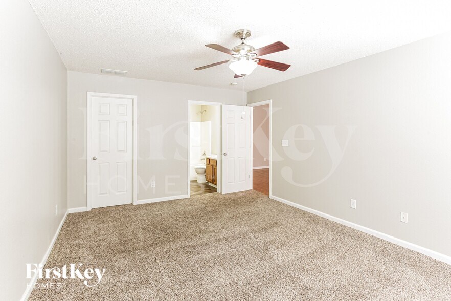 Building Photo - 15572 Dry Creek Rd