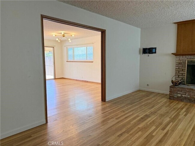 Building Photo - 840 Northwestern Dr