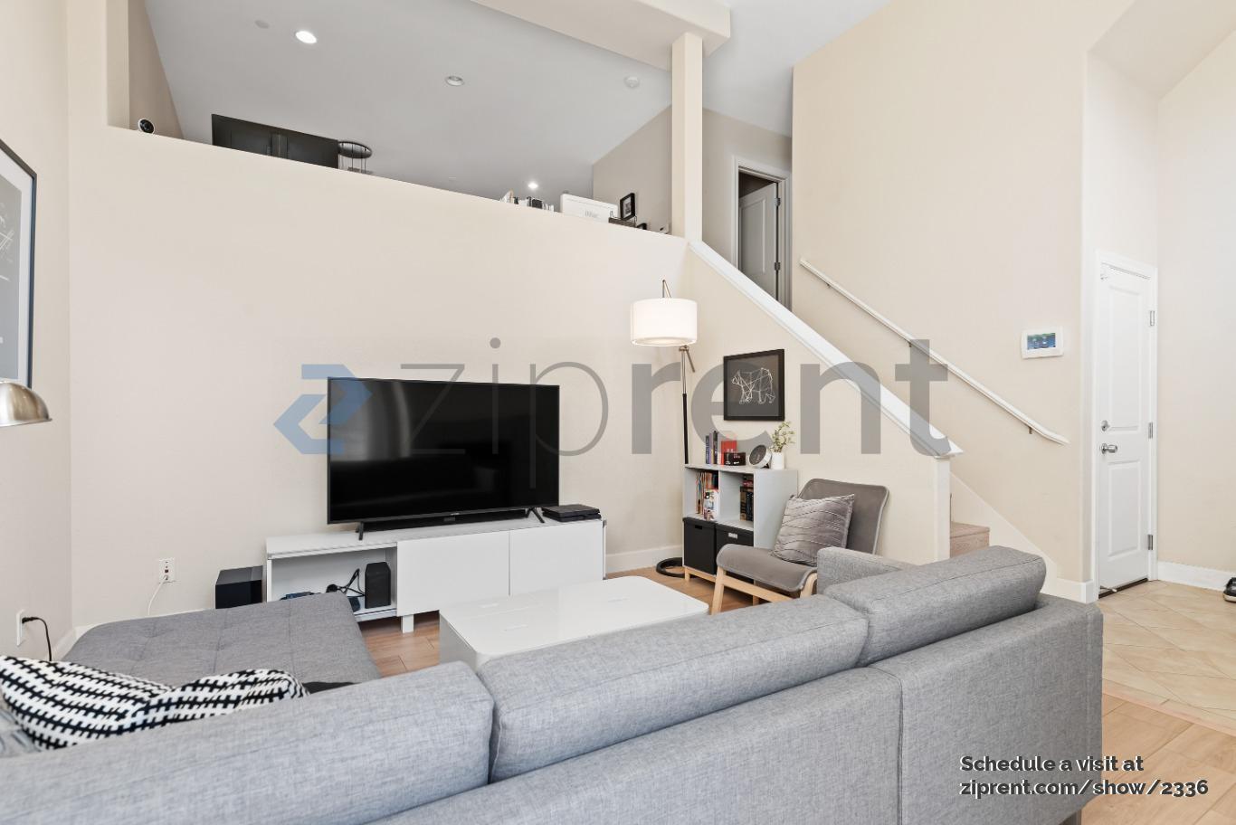 Building Photo - Unit
