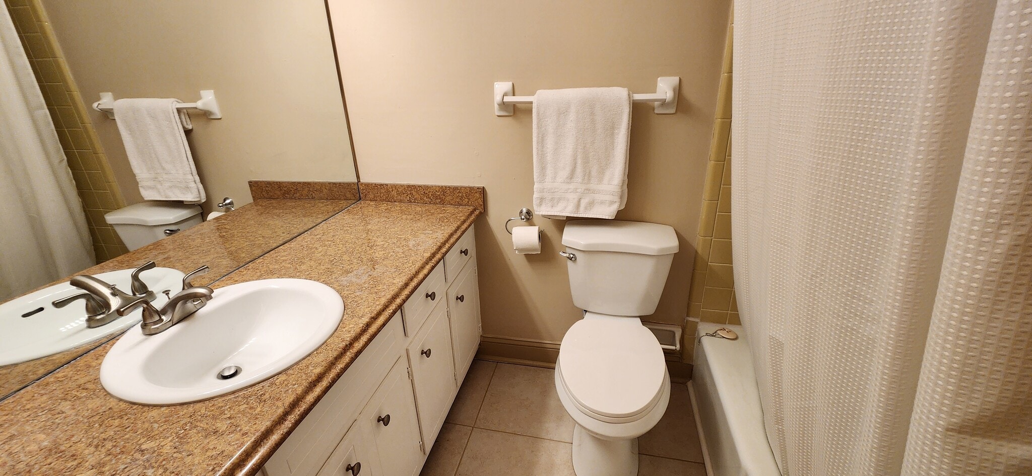 Hall bathroom with bathtub - 5787 Lorraine Dr
