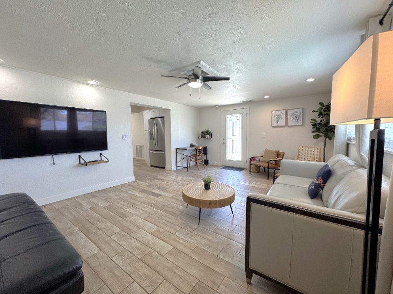 Building Photo - 10996 106th Ave N