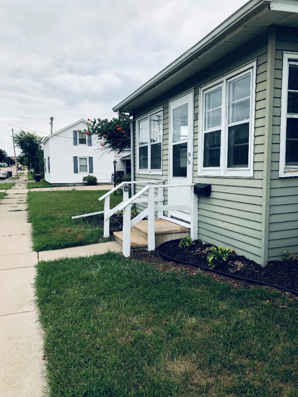 Building Photo - 310 E Saratoga St