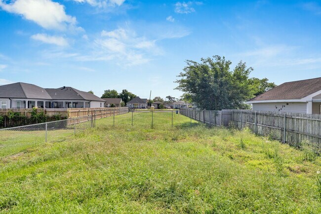 Building Photo - 5151 St Anthony Ave