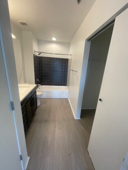 Building Photo - 1307 Michigan Ave