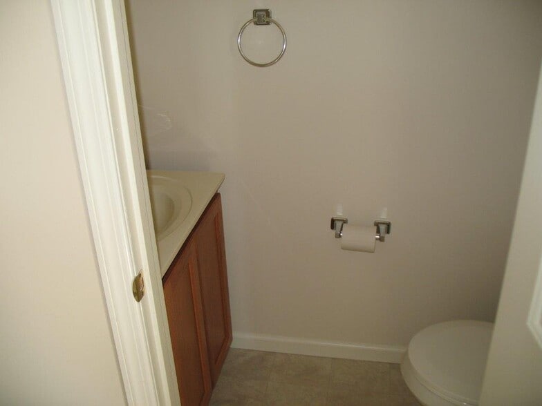 Building Photo - 1700 Big Tree Dr