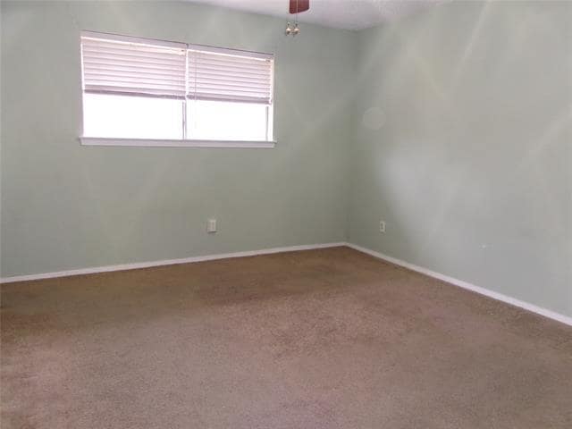 Building Photo - 1022 S Center St