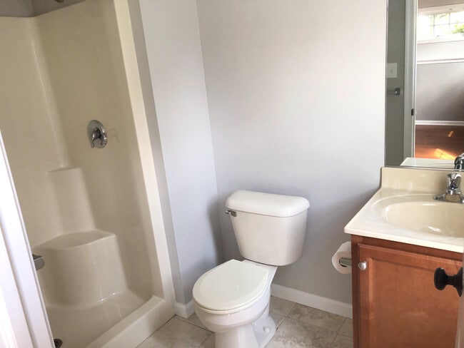 Building Photo - 812 Walnut St