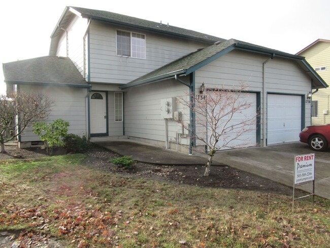 Building Photo - Two Bedroom Duplex in McMinnville