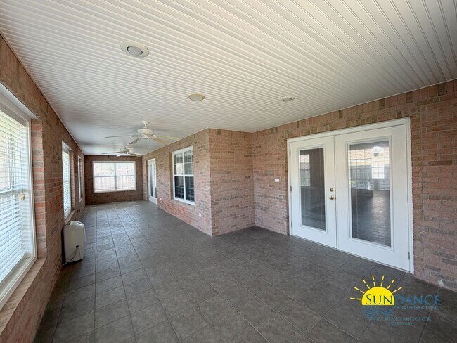 Building Photo - Updated 3BR Home in Gated Bridgeport Colony Near Hurlburt & Eglin AFB!
